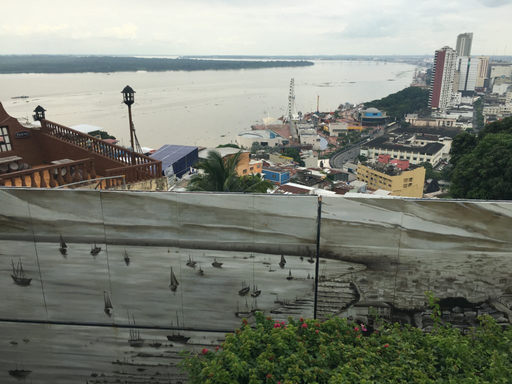 Ausblick vom Leuchtturm auf Guayaquil in Ecuador